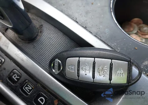 2015 Nissan Altima 2.5 S из США, поврежденный, VIN 1N4AL3AP4FN326023